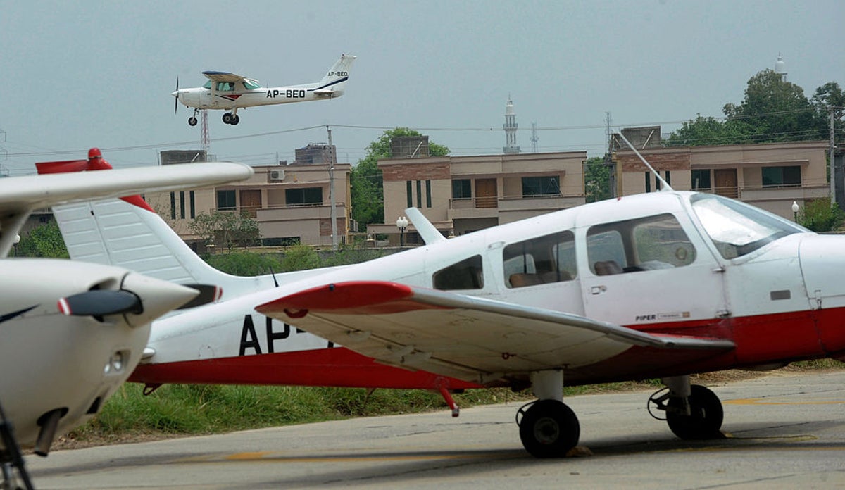 Pilot killed during gender reveal stunt