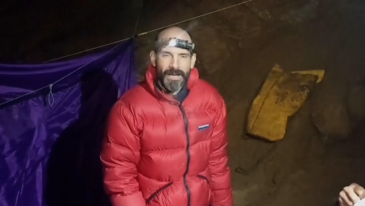 Mark Dickey’s fianc? assists with rescue effort to save stranded caver