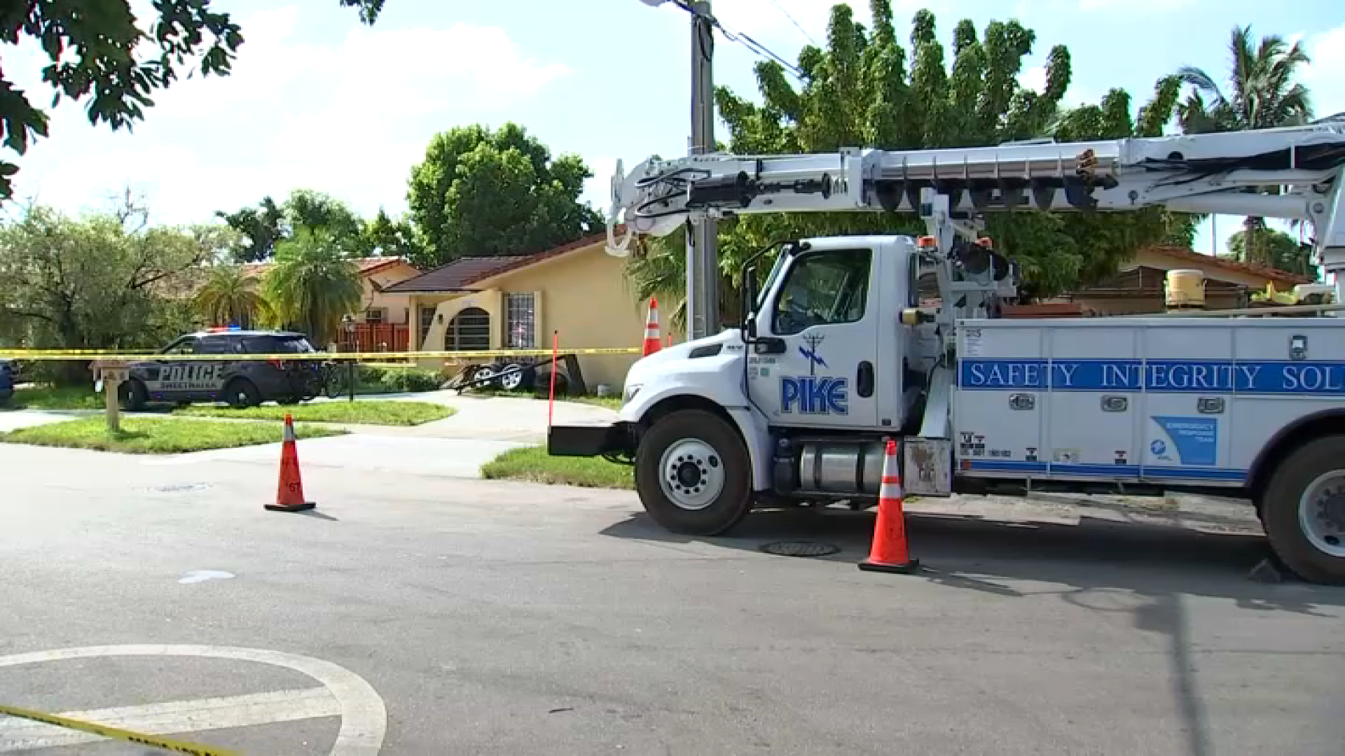 Man dies after being shocked while working on power lines in Sweetwater