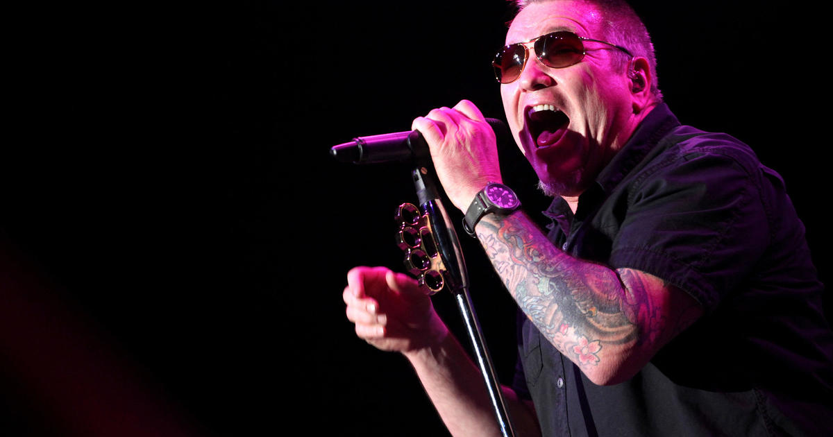 Smash Mouth frontman Steve Harwell in hospice care, representative says