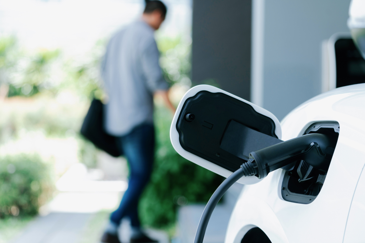 Driving Change: The Rising Tide of Electric Vehicles in Tampa Bay and Florida